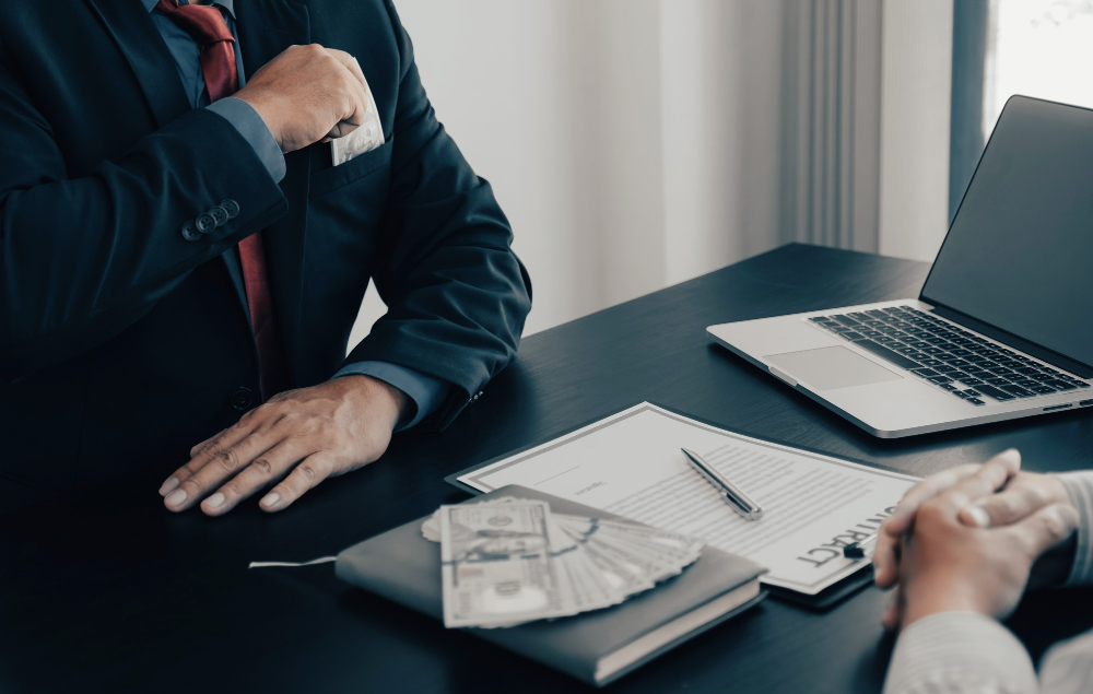Abogados en Bienes Raíces: Proteja su Inversión Inmobiliaria